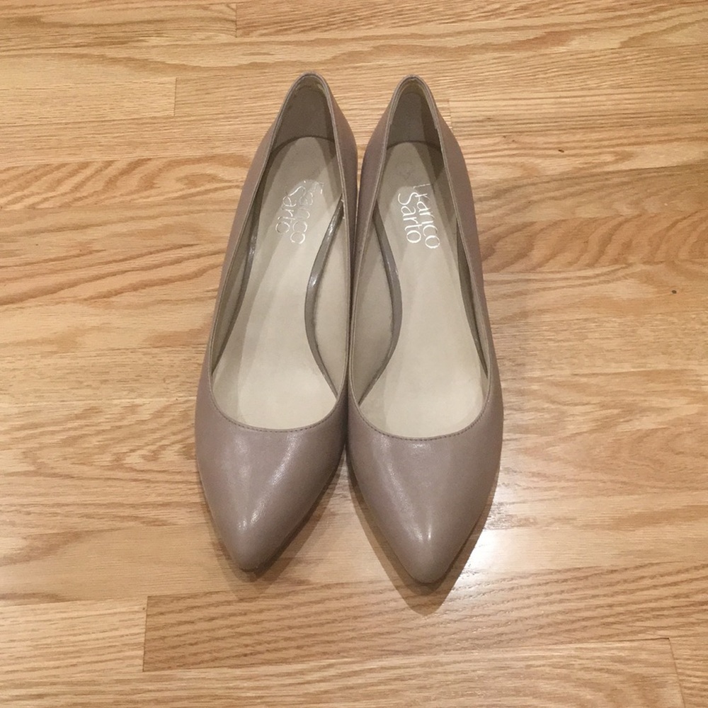 Khaki leather wedges